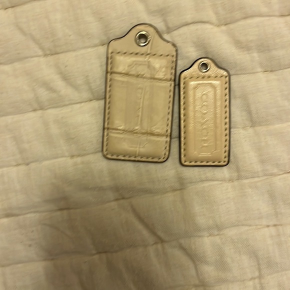 Cream Coach Kristen Purse - Authentic - Picture 7 of 15